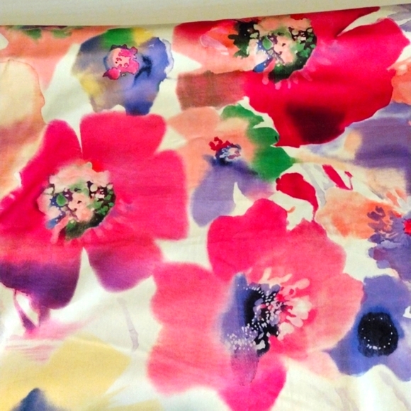 DESIGNER PINK RED FLOWER FABRIC,SATIN SHEEN - Picture 1 of 7